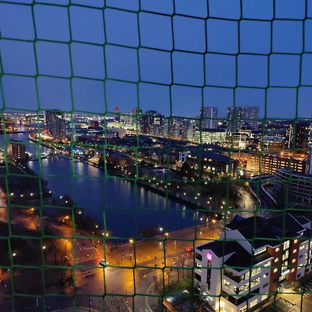 Quayside Penthouse 2 Bedroom Ensuite Near Media City & Manchester United Esterno foto